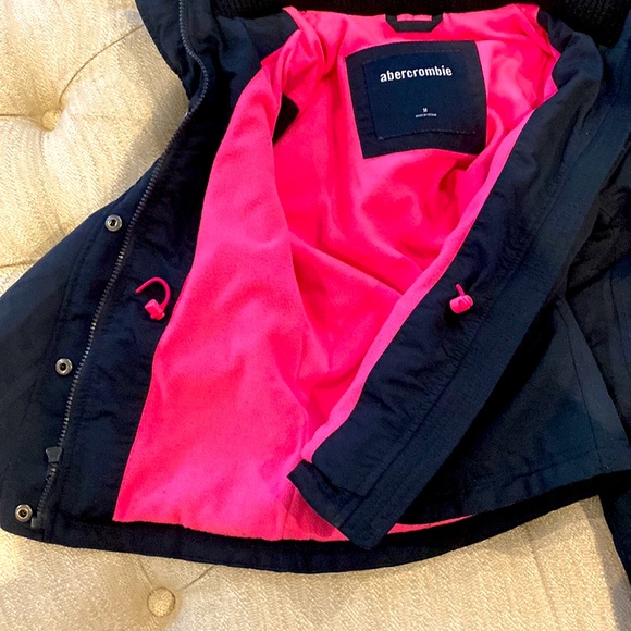 Kids Abercrombie Hooded Jacket-adjustable waist sizing - Picture 4 of 4